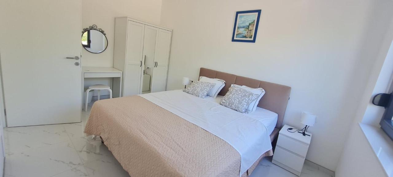 ורבניק Apartmani Mariosa מראה חיצוני תמונה